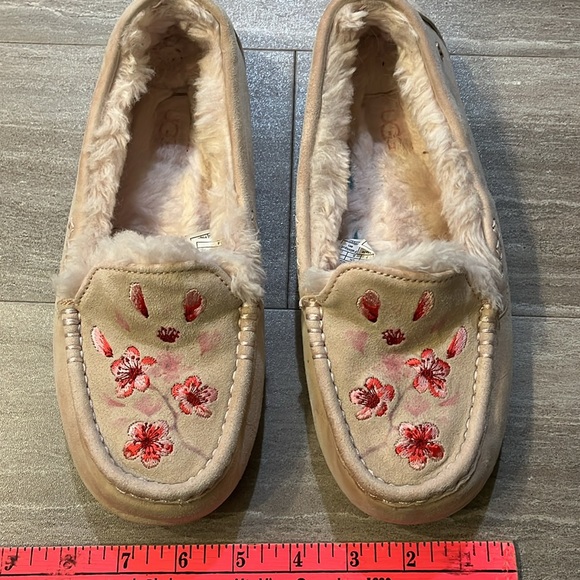 UGG Ansley Blossom Suede Moccasin Slipper - Picture 6 of 12